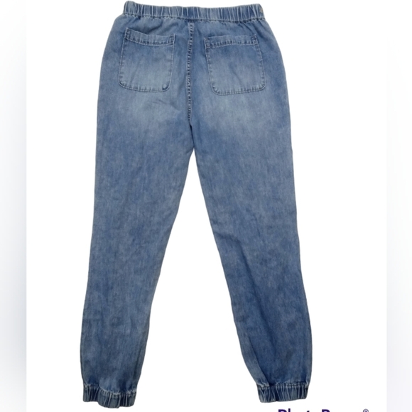 Juicy Couture Light Wash Destroyed Knee Pocket Joggers Size Medium - Picture 10 of 11